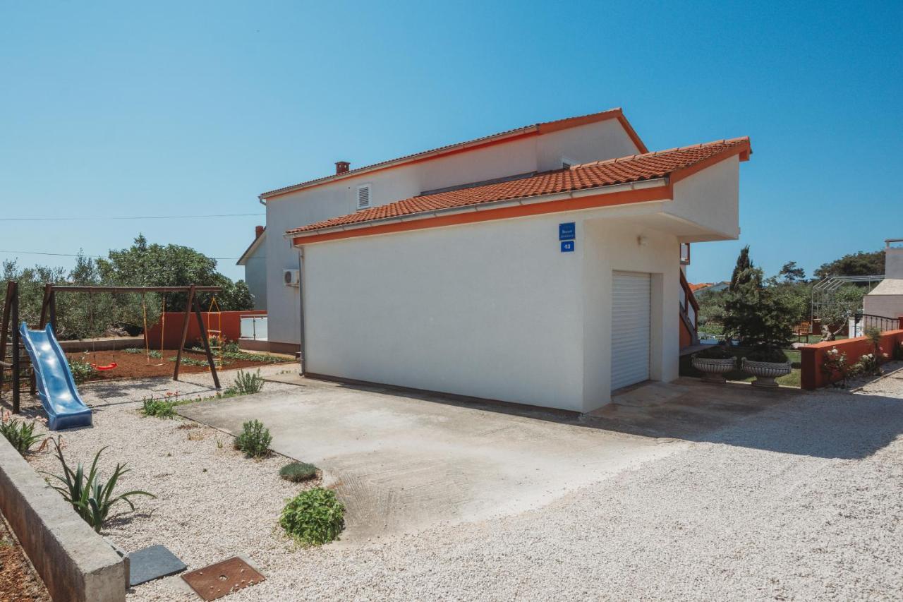 Apartman Neli Vir Exterior foto